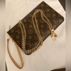 **SOLD** Louis Vuitton Neverfull MM Pouch